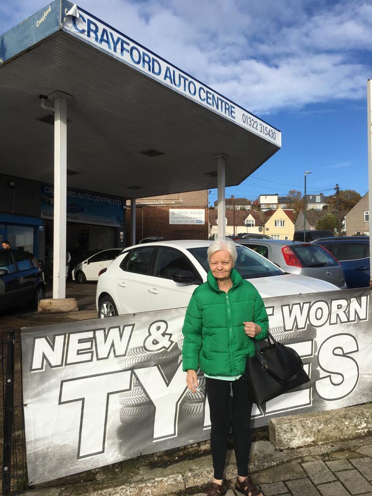 Minibus trip takes people down memory lane
